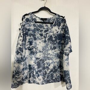 Fred Davis cold shoulder tunic top 3X blue print lightweight material plus size